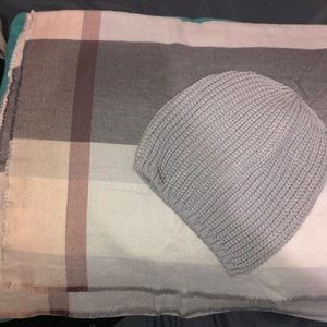 Tahari Plaid Scarf and Hat Set